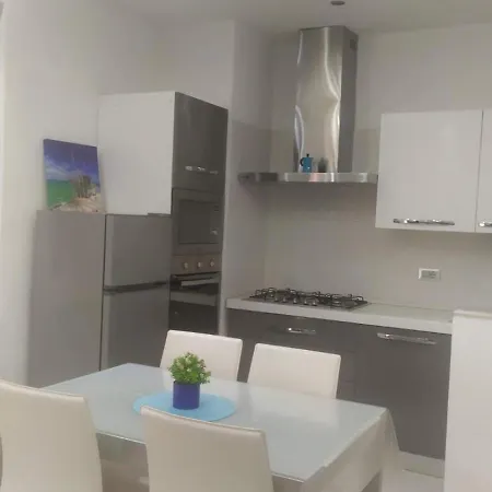 Casa Aurora, Il Mare E Il Centro A Portata Di Mano Apartment