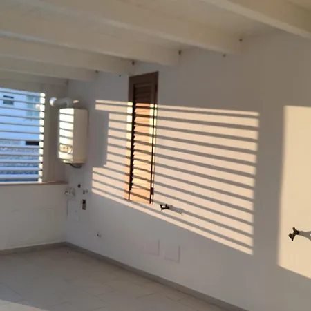 Casa Aurora, Il Mare E Il Centro A Portata Di Mano Apartment